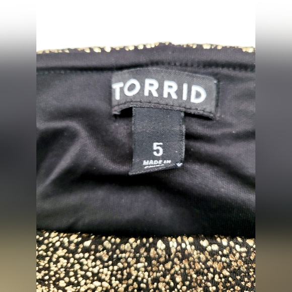 TORRID Women Plus Size Chic Gold Shimmer/Glitter Stretch Skirt Lined Pull On 26 - Picture 7 of 16
